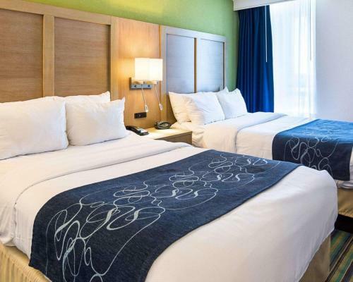 Hotel Comfort Suites Beachfront