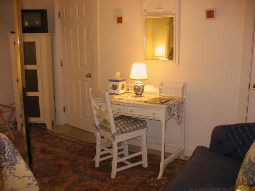 Bed & Breakfast The 1720 House