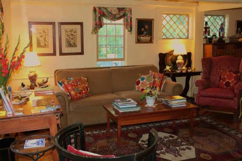 Bed & Breakfast The 1720 House