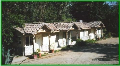 Sequoia Riverfront Cabins