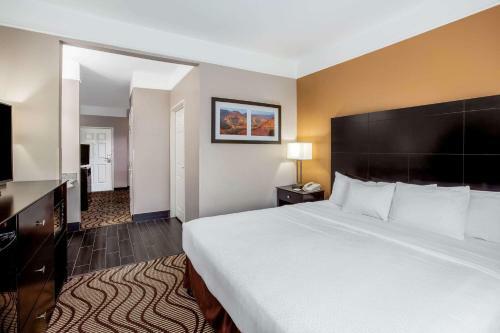 Hotel La Quinta By Wyndham Pasadena