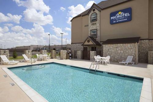 Hotel Microtel Inn & Suites By Wyndham Odessa Tx