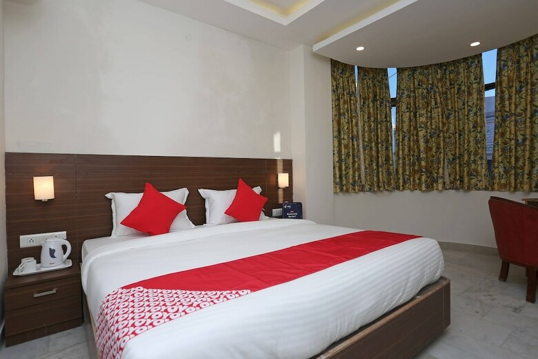 Hotel Oyo 18533 Tulip Inn
