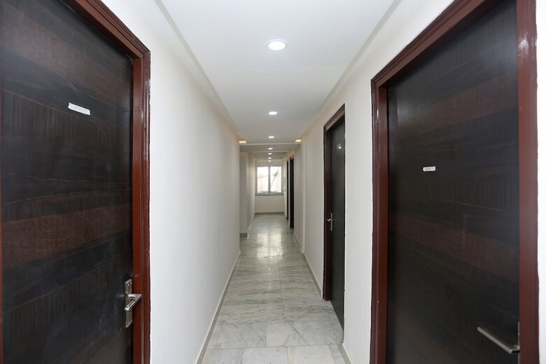 Hotel Oyo 18533 Tulip Inn