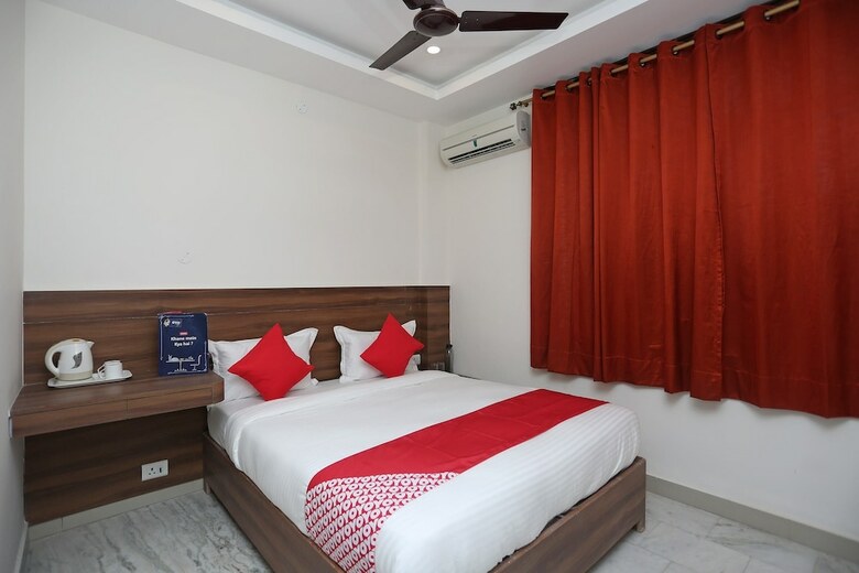Hotel Oyo 18533 Tulip Inn