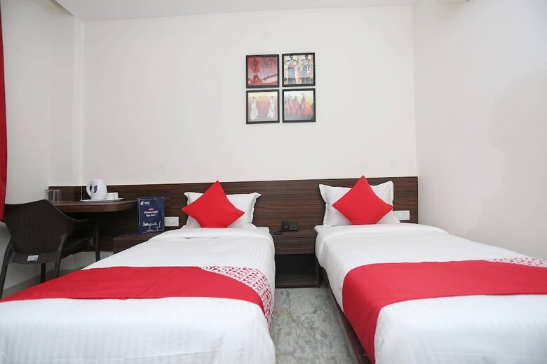 Hotel Oyo 18533 Tulip Inn