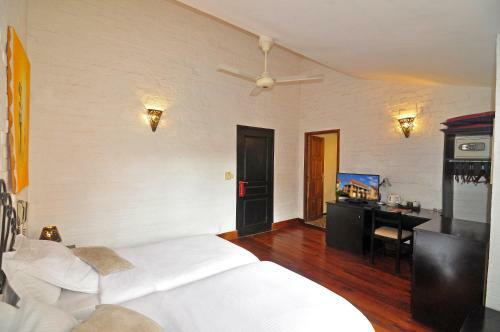 Rova Hotel