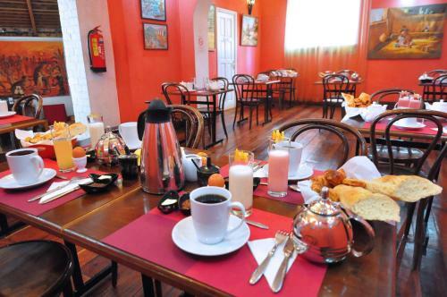 Rova Hotel