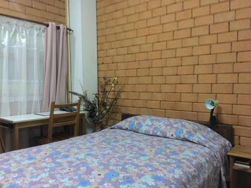 Hotel Tana-jacaranda