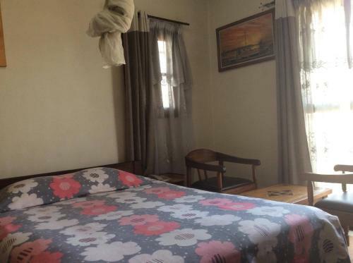 Hotel Tana-jacaranda