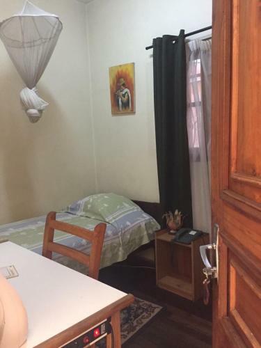 Hotel Tana-jacaranda
