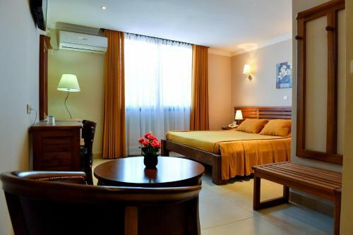Anjary Hotel