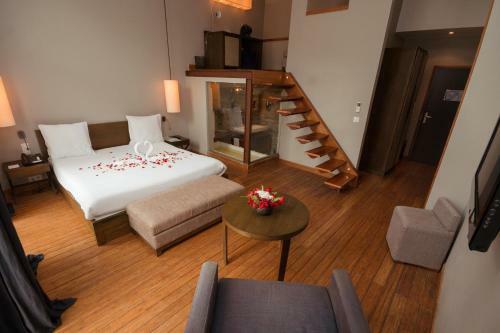 Le Louvre Hotel & Spa