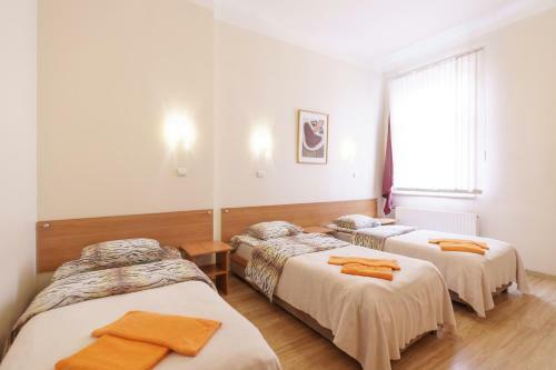 Hostal Knights Court