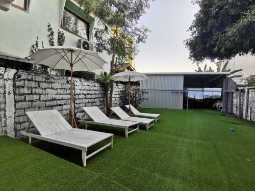 Hotel V V Guesthouse