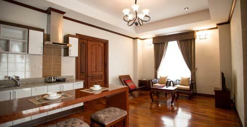 Hotel Capitol Residence