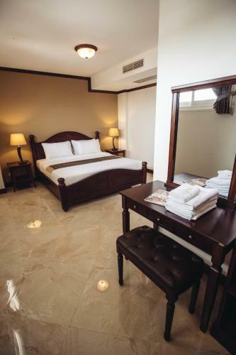 Hotel Capitol Residence