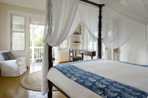 Hotel Strawberry Hill