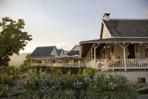 Hotel Strawberry Hill