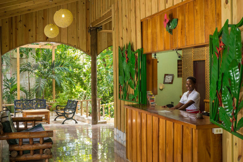 Hotel Samsara Cliff Resort & Spa