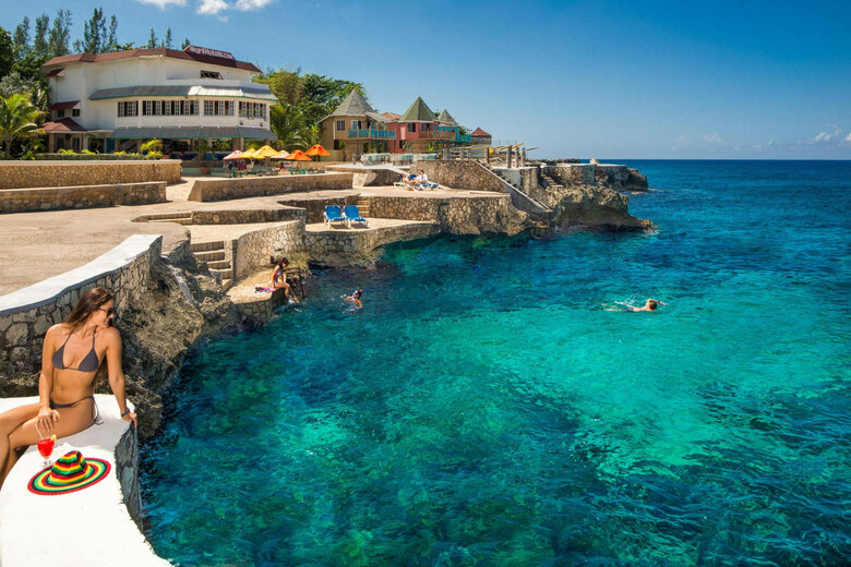 Hotel Samsara Cliff Resort & Spa