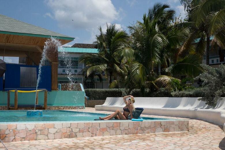 Hotel Samsara Cliff Resort & Spa
