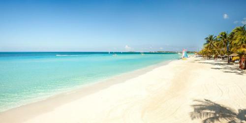 Hotel Couples Swept Away