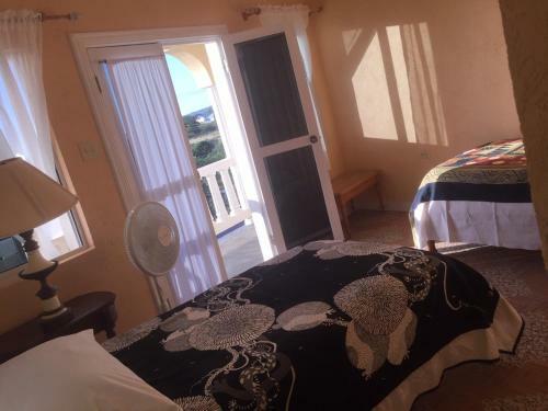 Hostal Taino Cove