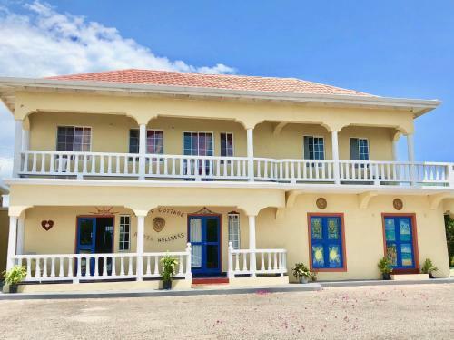 Hostal Taino Cove