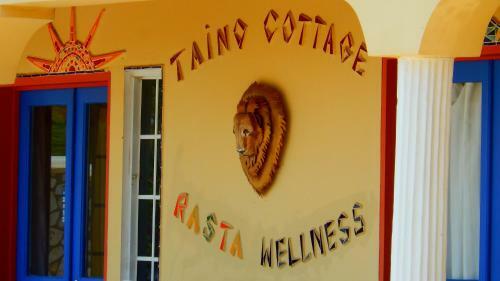 Hostal Taino Cove
