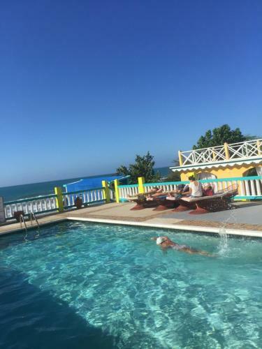Hostal Taino Cove