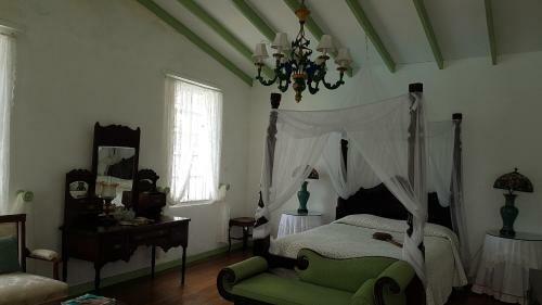Posada Geddes Great House