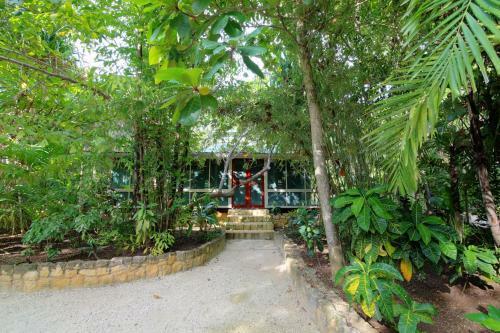 Hostal Tingalaya's Retreat