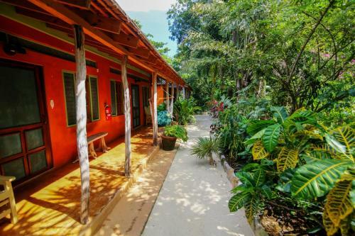 Hostal Tingalaya's Retreat