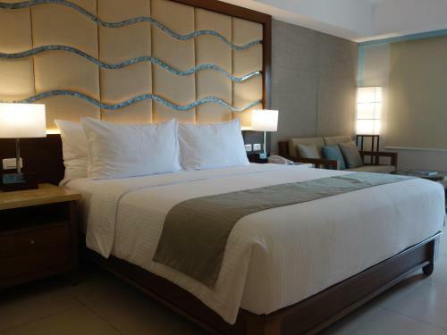 Hotel Henann Resort Alona Beach