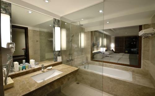 Hotel Henann Resort Alona Beach