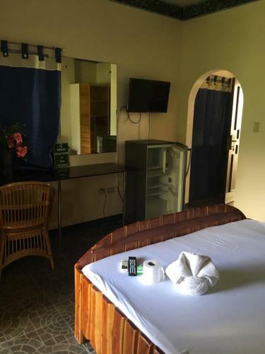 Hotel Dolphinbay Beachfront Resort