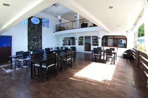 Hotel Deluna Diving Resort
