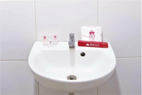 Hostal Zen Rooms Sabang Beachview