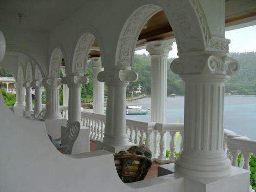 Hotel Blue Crystal Beach Resort