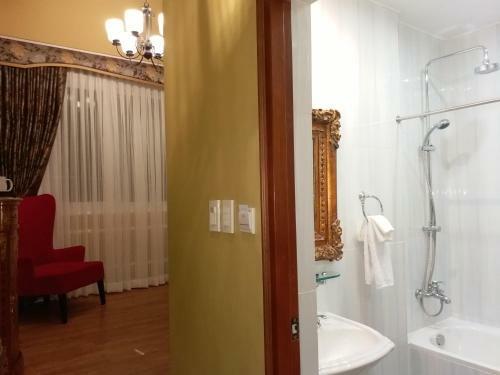 Lee Boutique Hotel