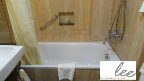 Lee Boutique Hotel