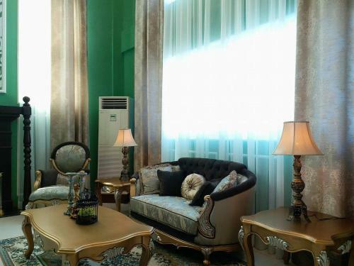 Lee Boutique Hotel