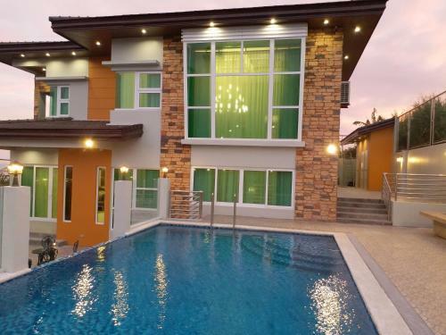 Lee Boutique Hotel