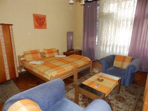 Hostel King