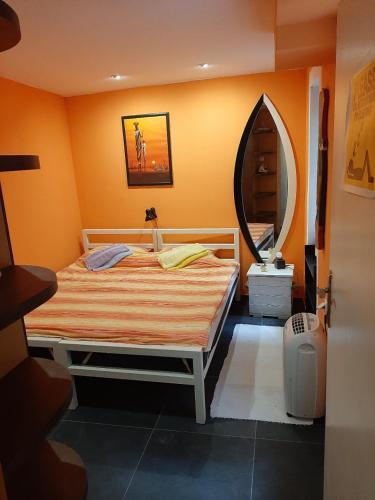 Apartment Hedonist