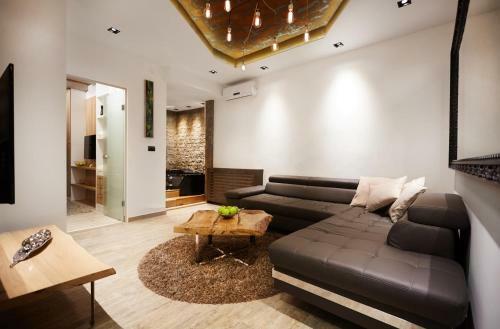 Hostal One Luxury Suites