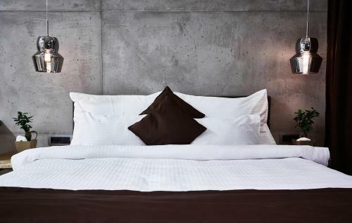 Hostal One Luxury Suites