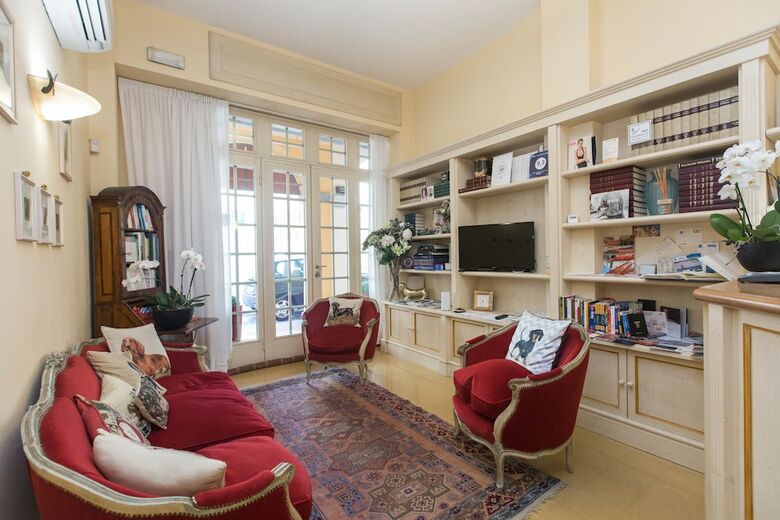 Bed & Breakfast Palazzo Trevi Charming House