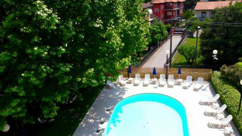 Caroline Hotel